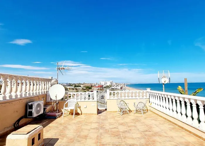 Beachfront La Mata 펜션 또레비에하